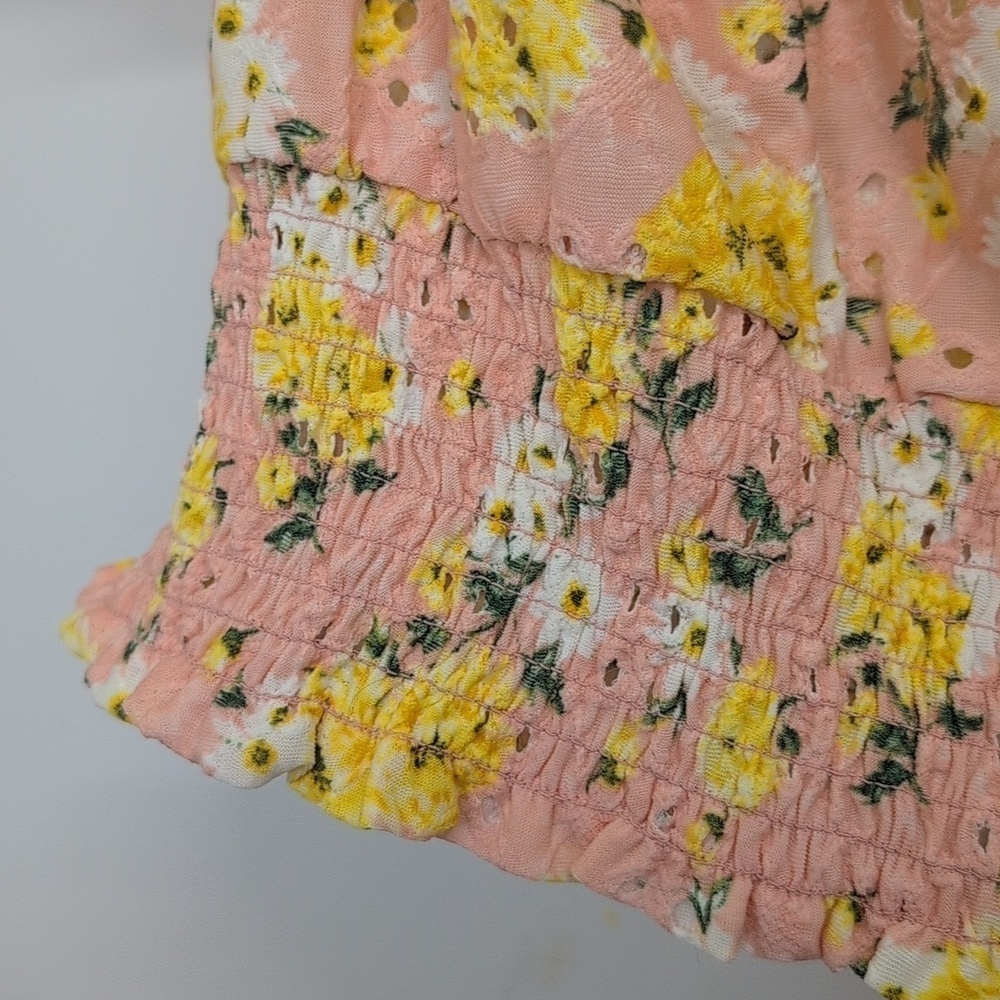 ARDENE FLORAL CROP TOP WITH PUFFY SLEEVES SIZE MEDIUM - Picture 4 of 5